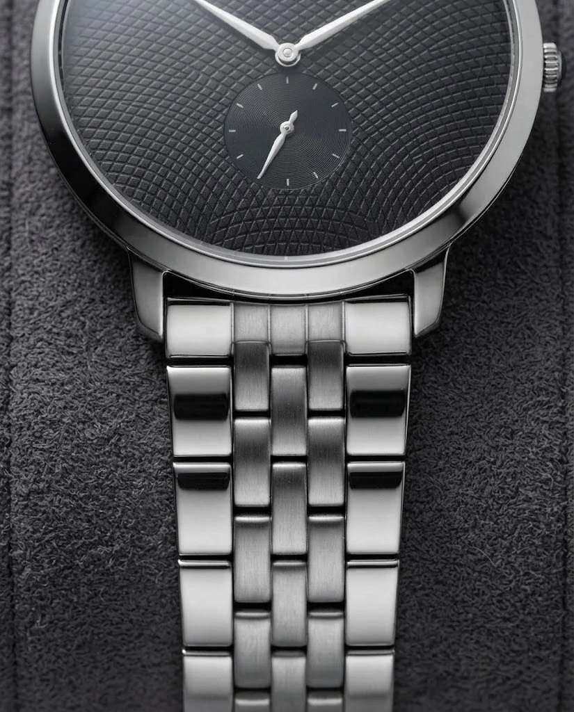 AI-generated black-dial steel watch photography: steel & links